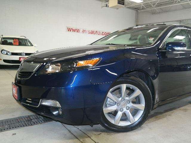 2017 Volkswagen Passat 1.8T R-Line 4dr Sedan